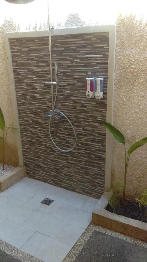 La Gautch Bungalow レンボンガン島 エクステリア 写真